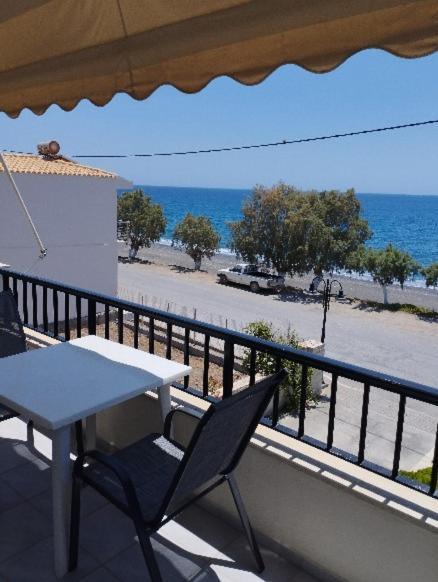 Eirini Apts On The Beach Psari Forada Extérieur photo