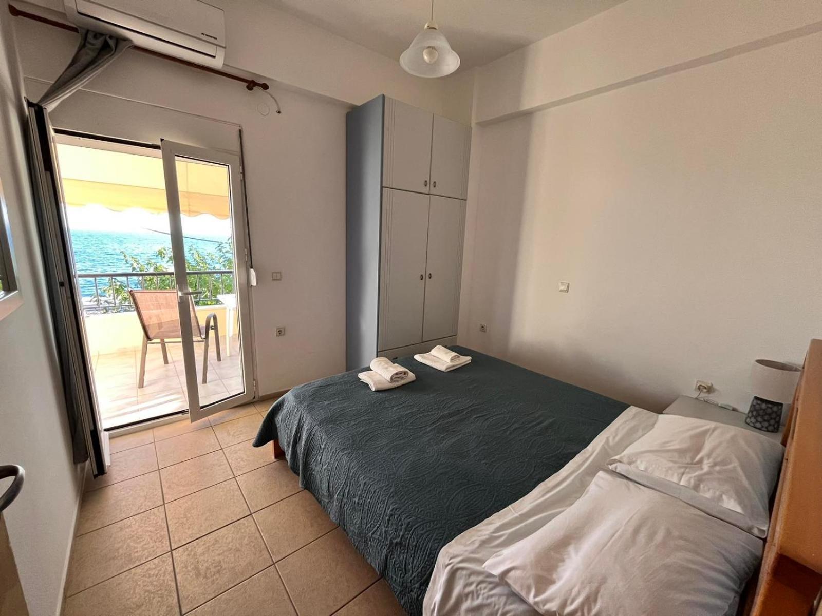 Eirini Apts On The Beach Psari Forada Extérieur photo